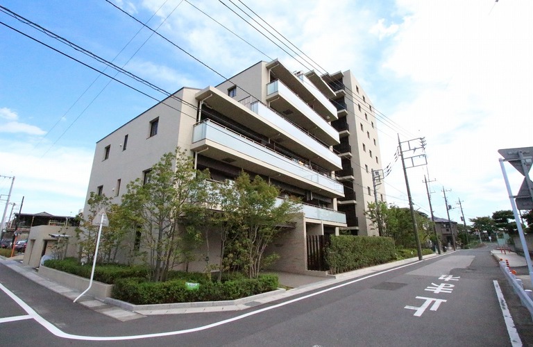 ファインプラス三郷中央の売却・無料査定｜地域密着のクルーハウジングへ