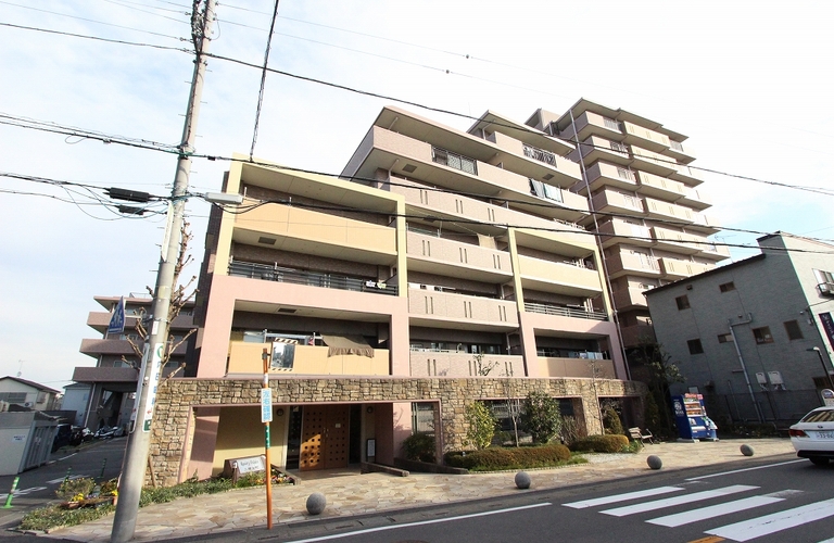 ロータリーパレス三郷金町の売却・無料査定｜地域密着のクルーハウジングへ